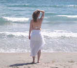 Elizabeth Bourgeret, beach girl, Picture